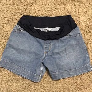 Maternity shorts